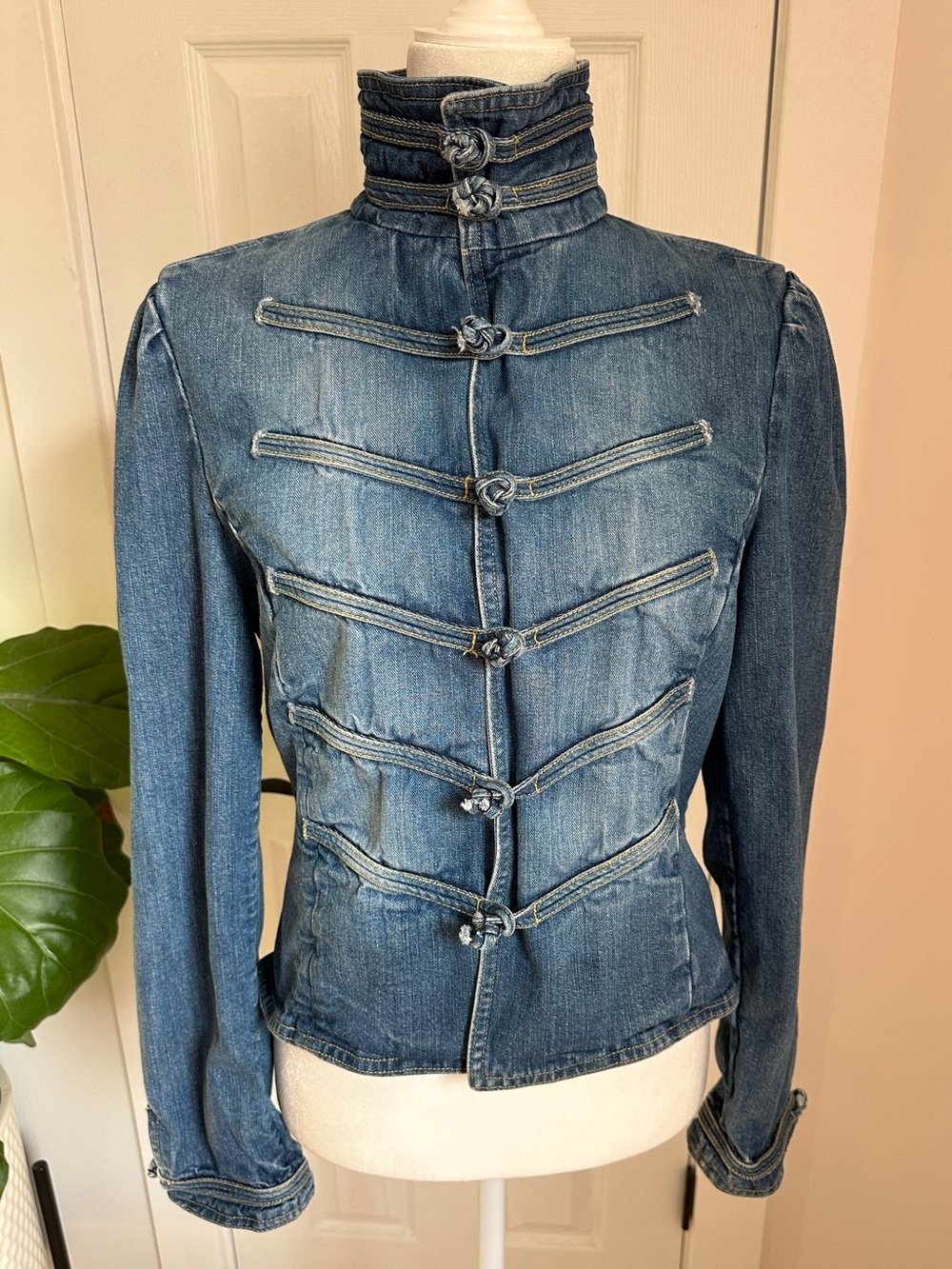 See By Chloé Vintage Military Denim Jacket Frog Closures Italian 12 Fits 8-10